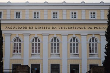 Cigars font in use by Universidade do Porto 2